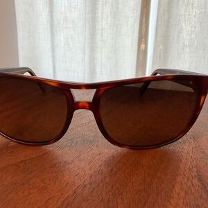 Maui Jim Waterways 267 Tortoise Sunglasses with Case & Cleaning Cloth